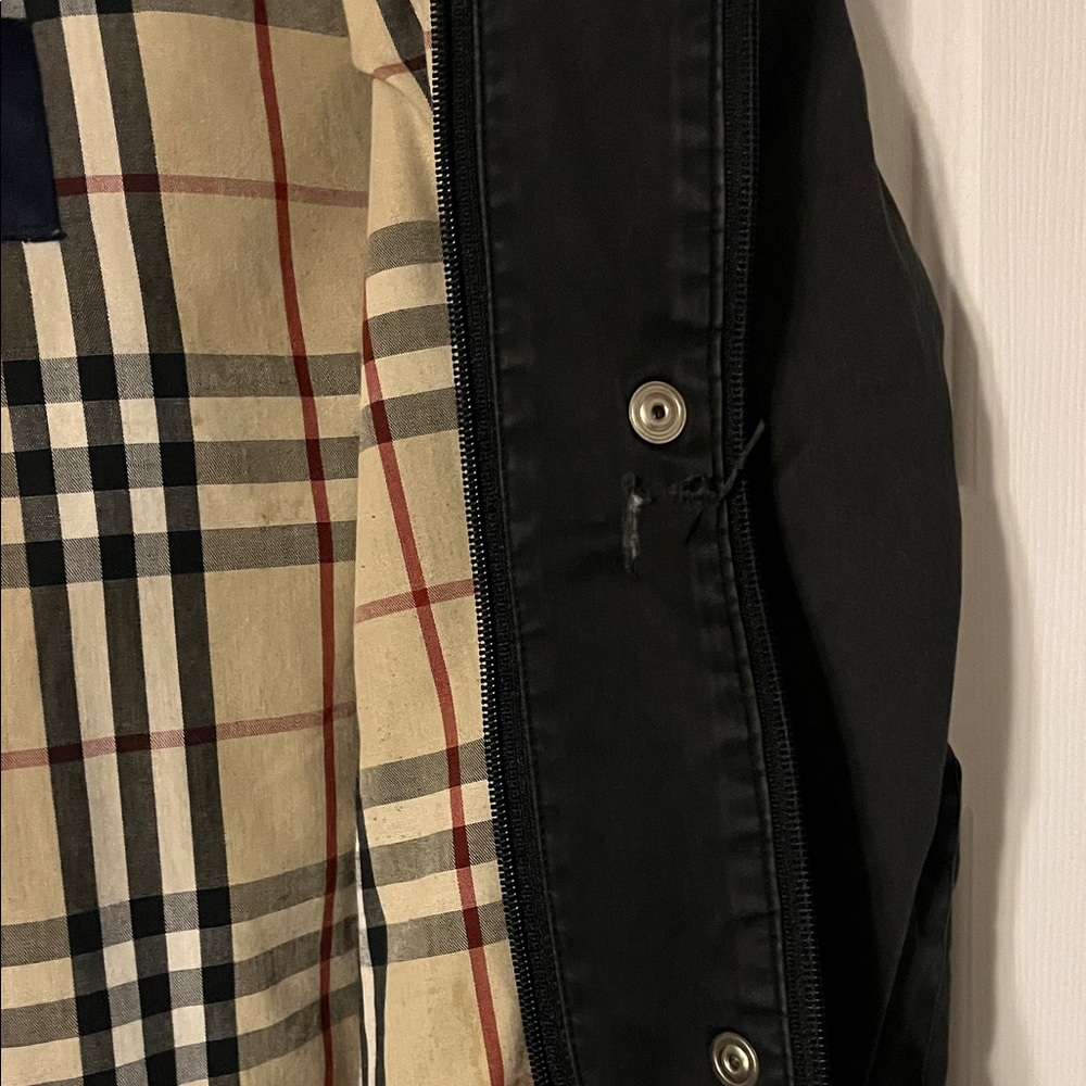 Burberry Black Hooded Trench Coat with Check Lining - Picture 6 of 6